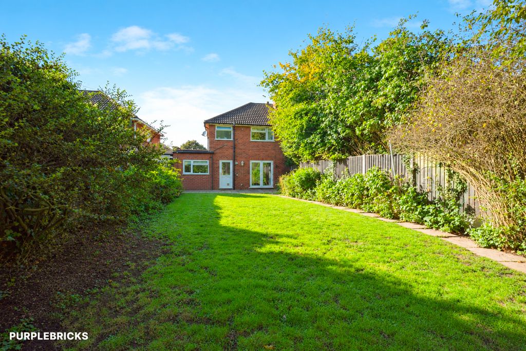 Property photo 3 of 32