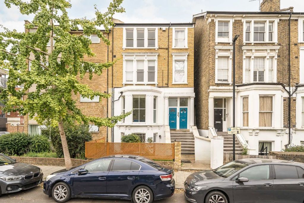 Property photo 1 of 5