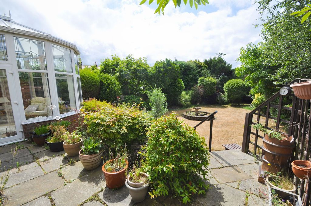 Property photo 2 of 44