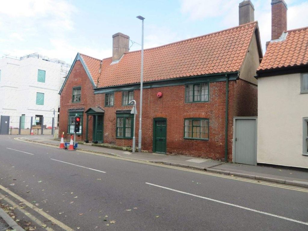 Property photo 3 of 14