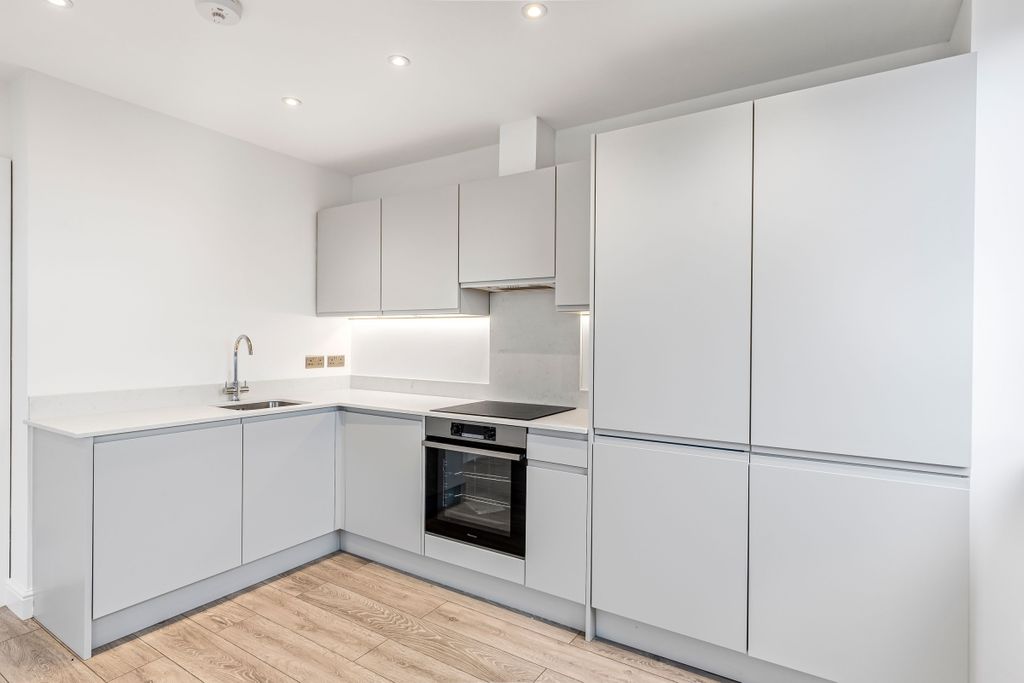 Property photo 3 of 14 Flat_14__113-121_Por