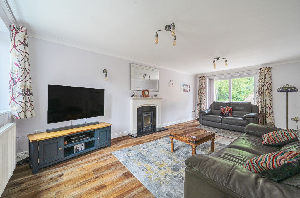 Property photo 2 of 23 1480040-16-6A33d8...