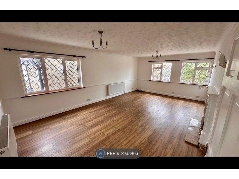 Property photo 2 of 17 Lounge/ Diner- Room Size 6.78m x 4.16m