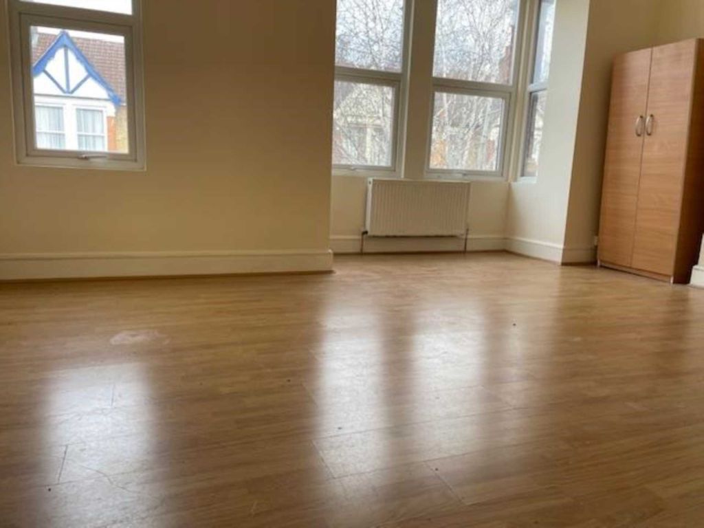 Property photo 3 of 7