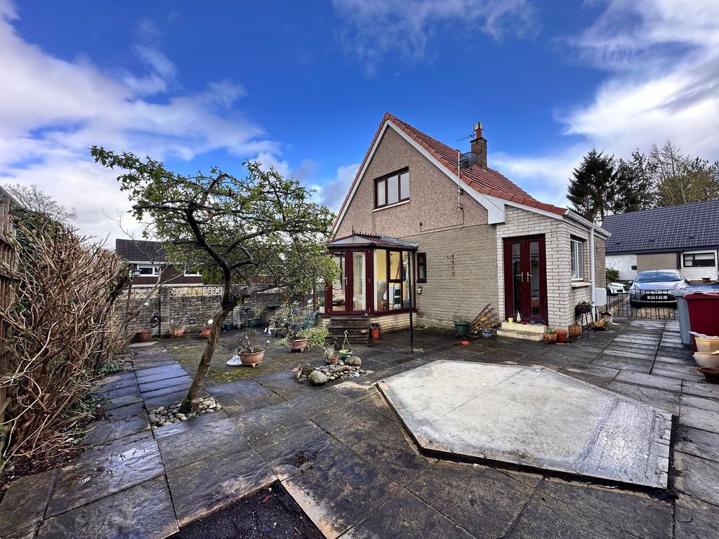 Property photo 2 of 33
