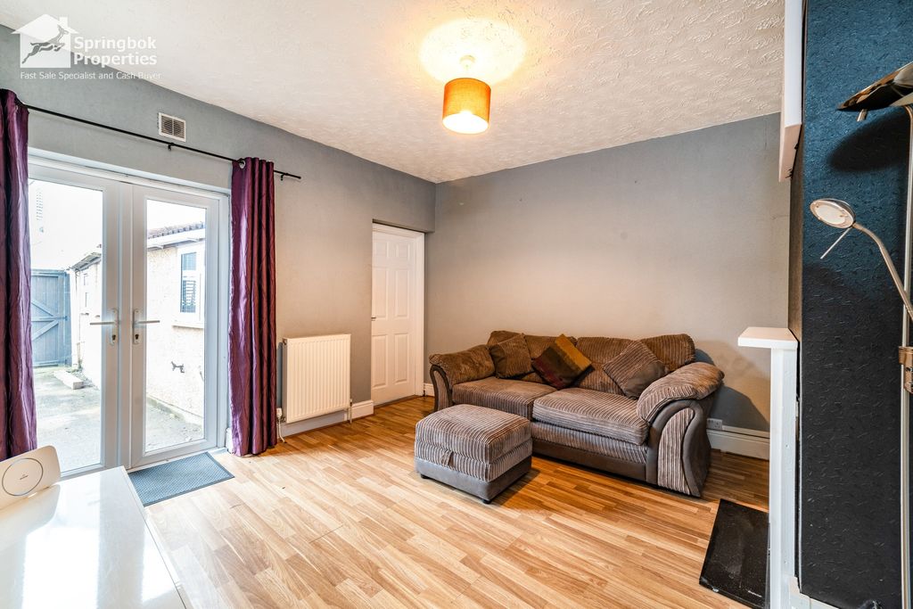 Property photo 3 of 12 2