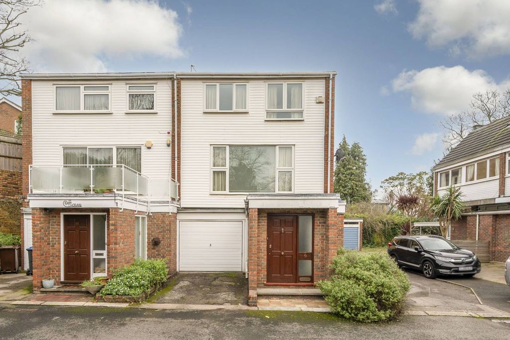 Property photo 1 of 21