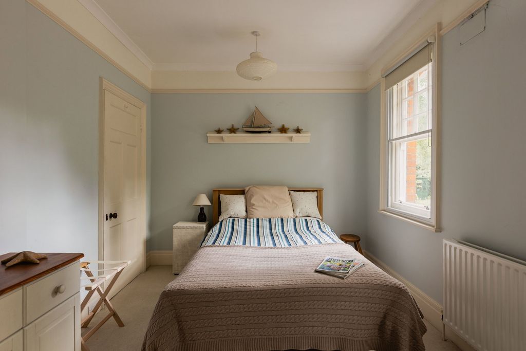 Additional image 19 of 7 bed semi-detached house for saleWesterham Road, Oxted, Surrey RH8