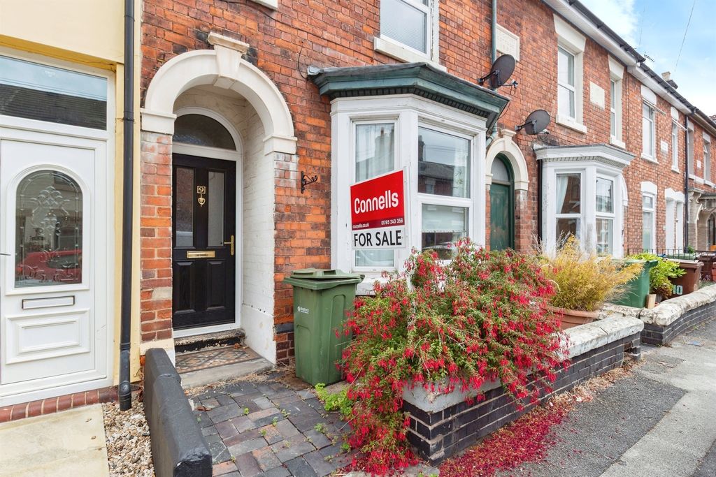 Property photo 1 of 17