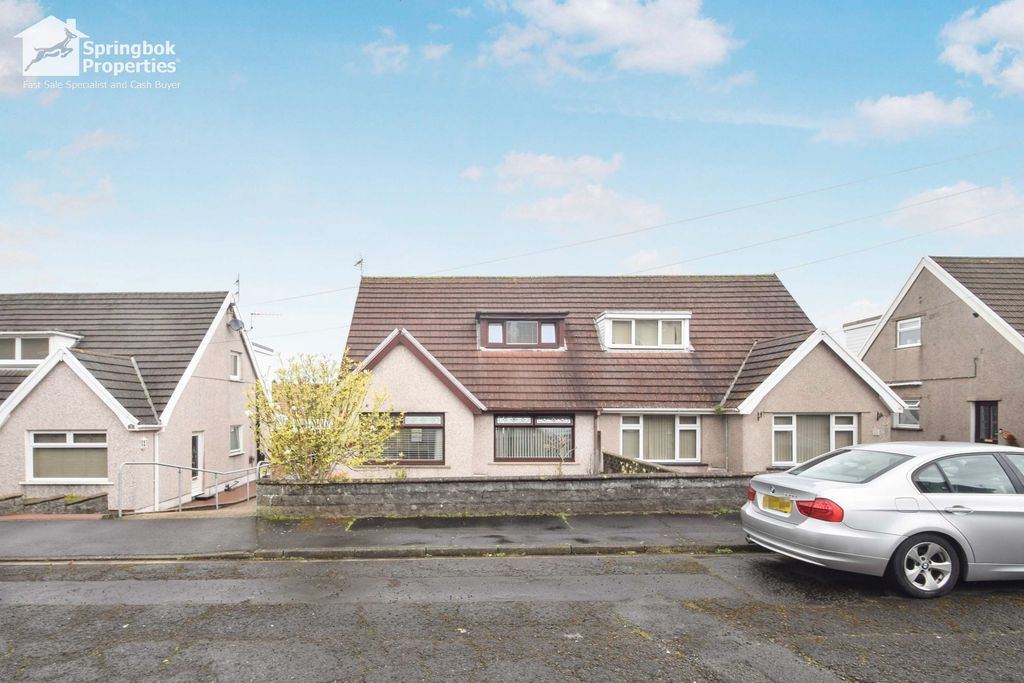 Property photo 1 of 16 Front View