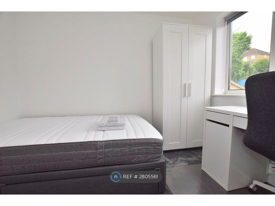 Property photo 3 of 25