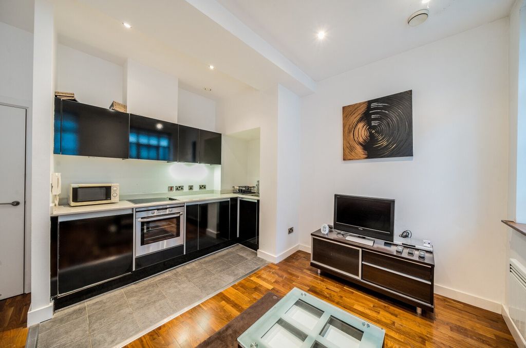 Property photo 3 of 10 Picture No. 27