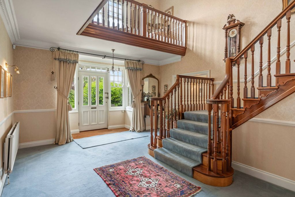 Additional image 9 of 6 bed detached house for saleGreenway, Hutton Mount, Brentwood CM13