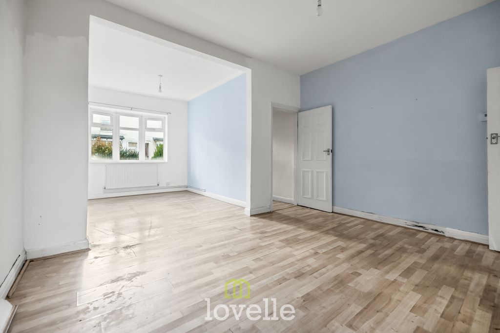 Property photo 2 of 21