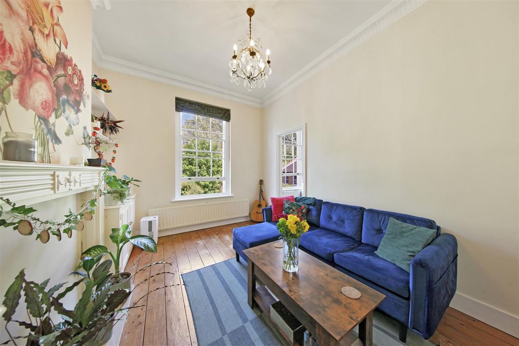 Property photo 3 of 12 11 Elderwood Place - Iarp1Slwxbseplycdgph.Jpg