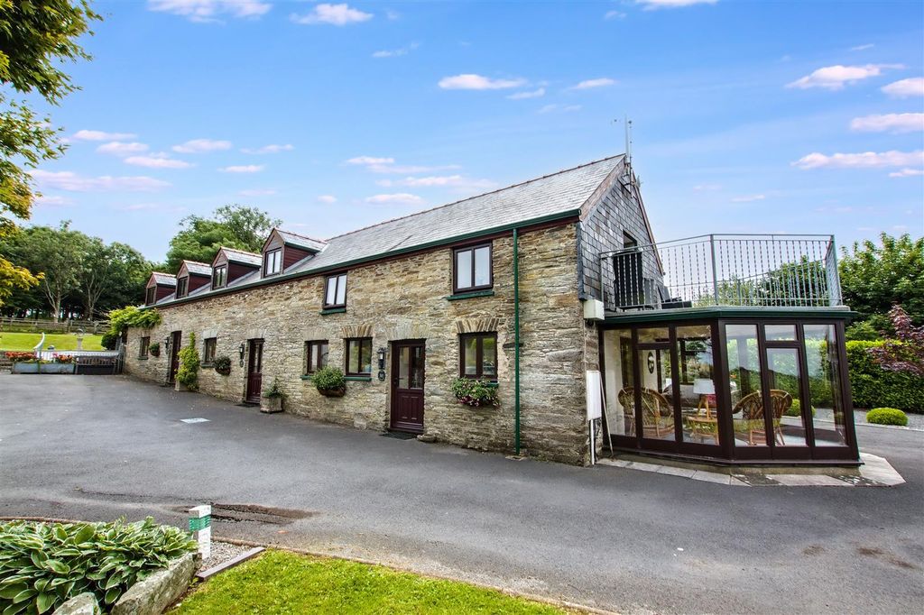 Property photo 2 of 111 Holiday Cottages