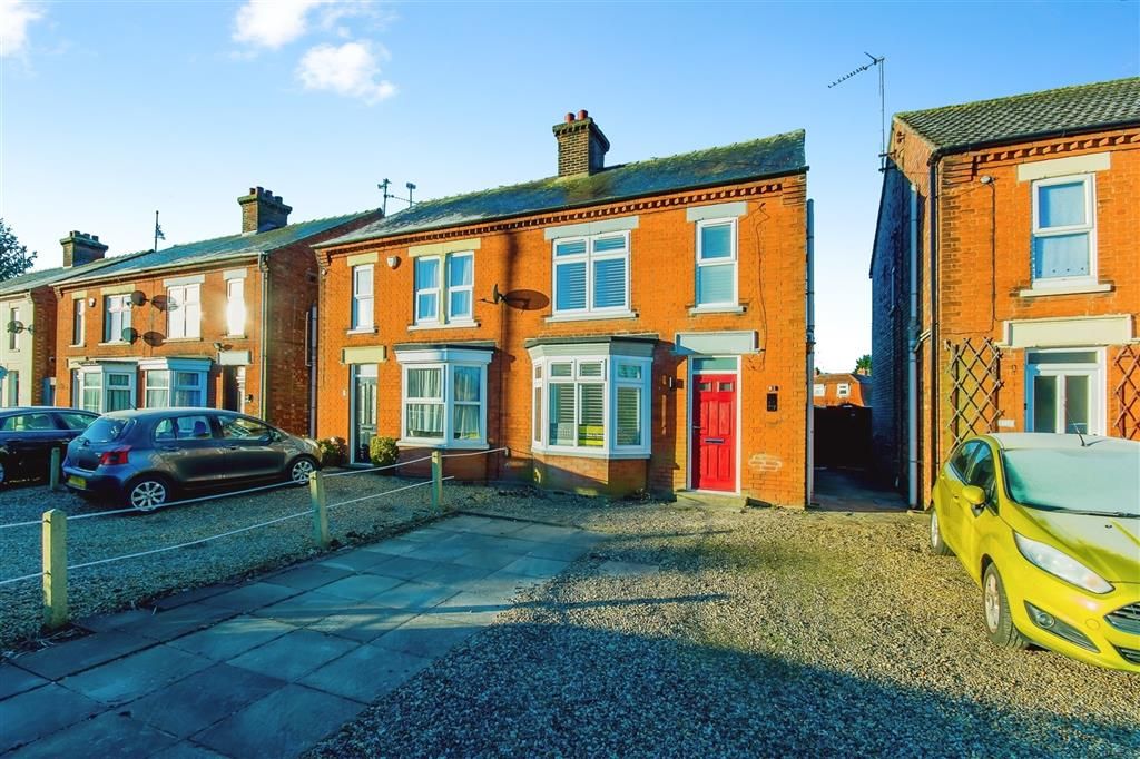 Property photo 1 of 10 Front