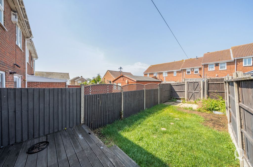Property photo 3 of 18 Fda8B8Af-9A43-43F...