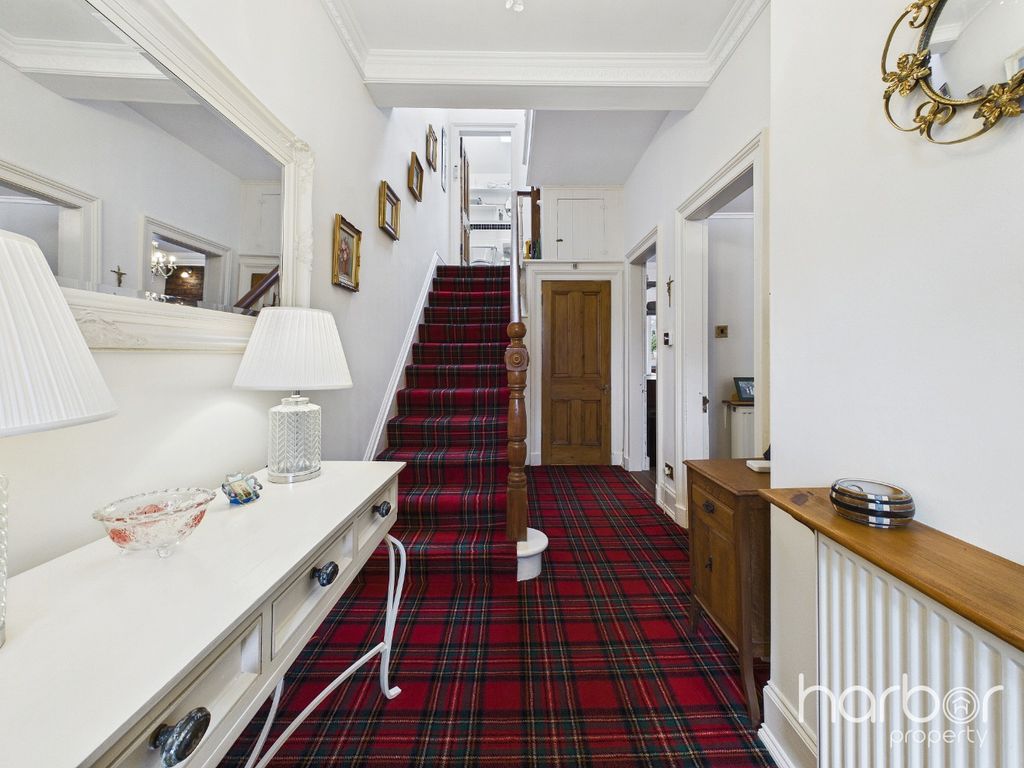 Property photo 3 of 23 5063875