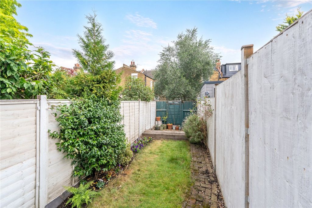 Property photo 2 of 10 Picture No. 21
