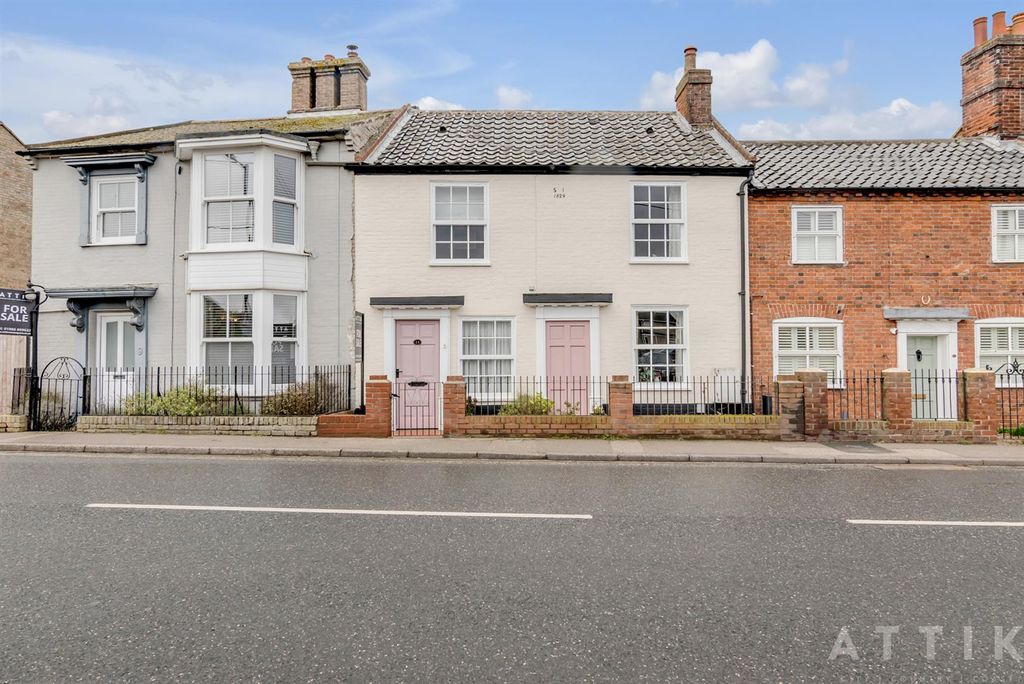 Property photo 1 of 24 Attik 11 St Johns Road Bungay Nr35 1Dh (1).Jpg