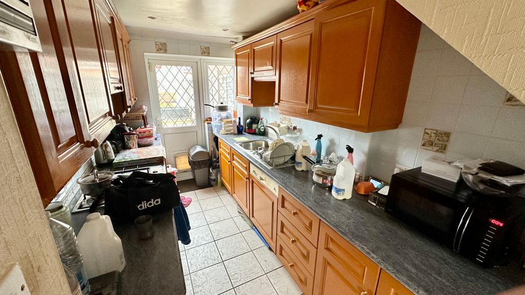 Property photo 2 of 4