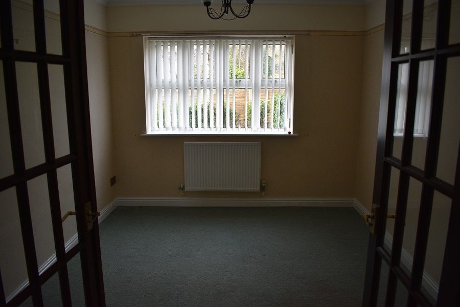 Property photo 3 of 12 Dining Room