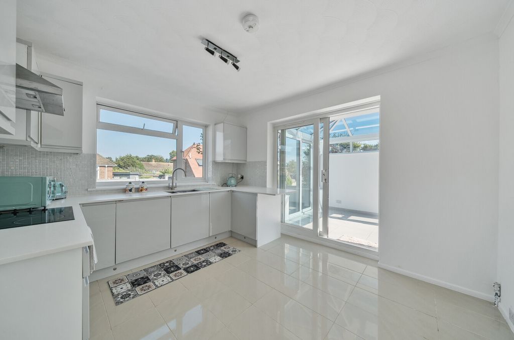 Property photo 3 of 13 Kitchen