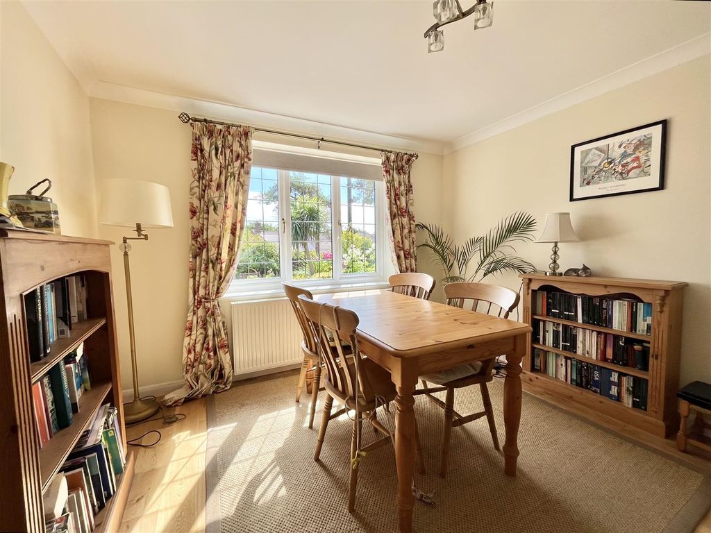 Property photo 3 of 30