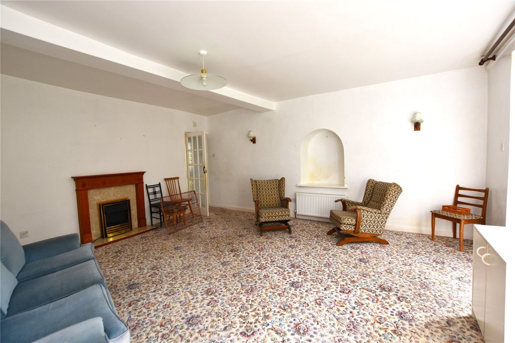 Property photo 2 of 14 Picture No. 33