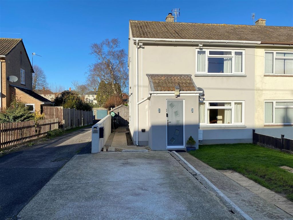 Property photo 1 of 8