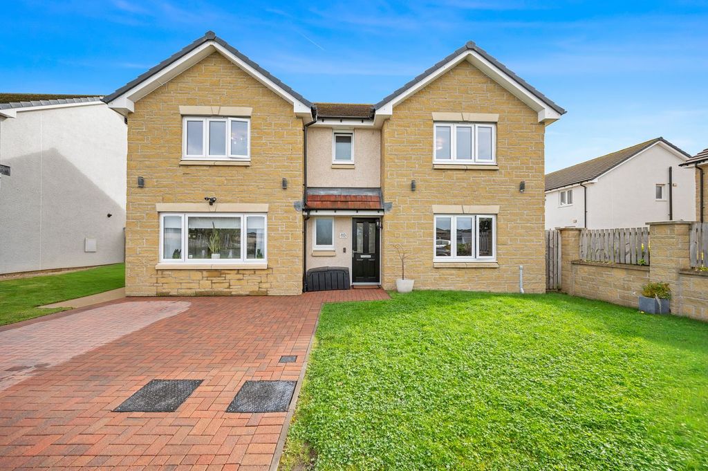 Property photo 1 of 39