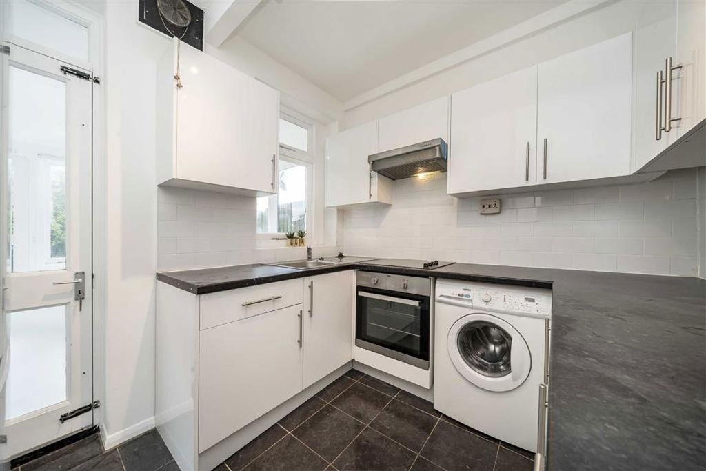 Property photo 3 of 9