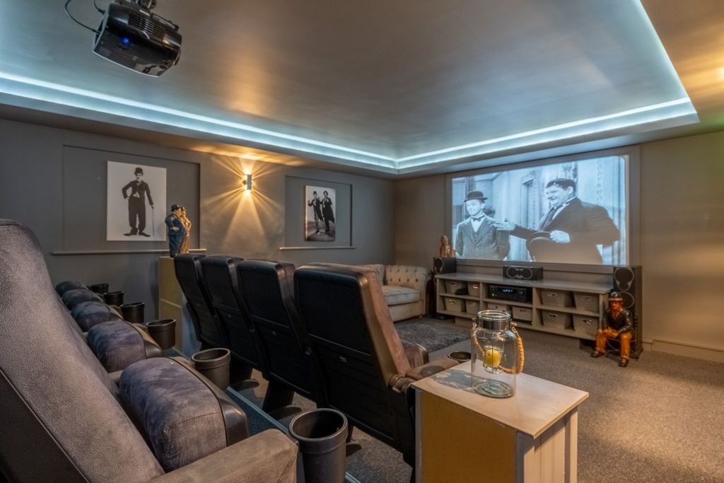 Property photo 3 of 34 Iq_00003