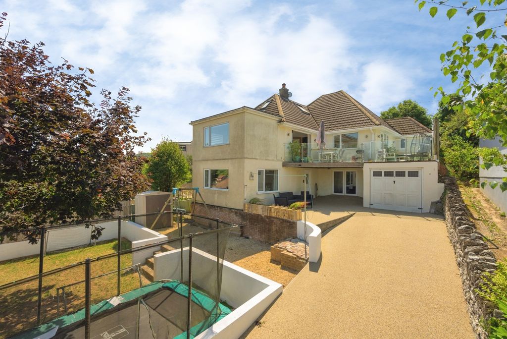 Property photo 1 of 23 Pbox-Img.Jpg