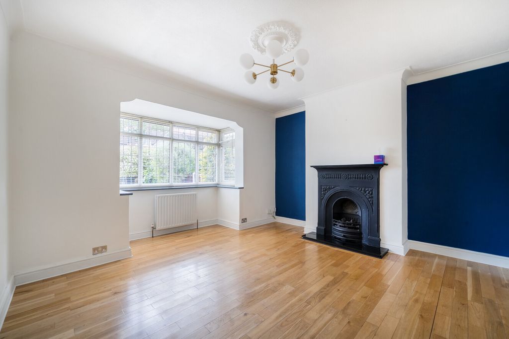 Property photo 2 of 20 1456746-16-6A035d...