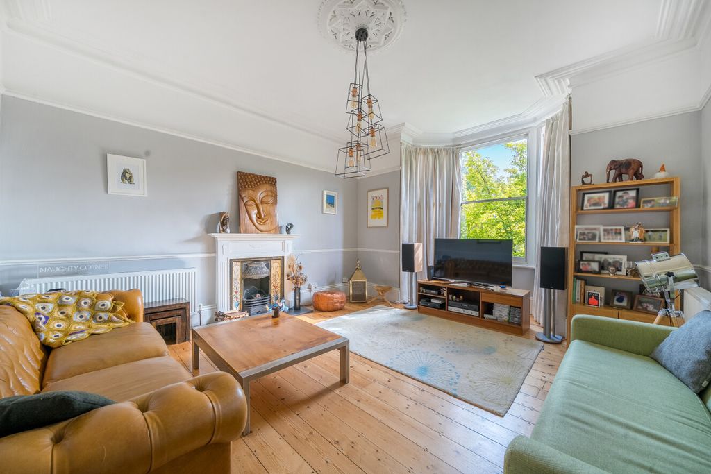 Property photo 2 of 22 1467838-13-6A19cd...