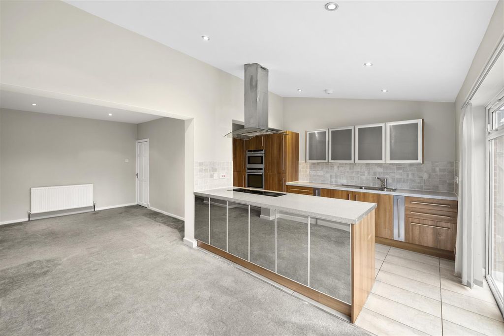 Property photo 2 of 14 Dsc_3090.Jpg