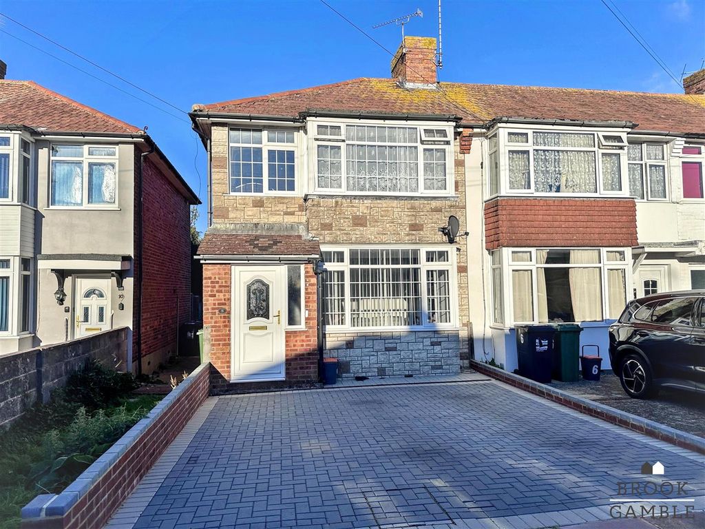 Property photo 1 of 16 01323 438506