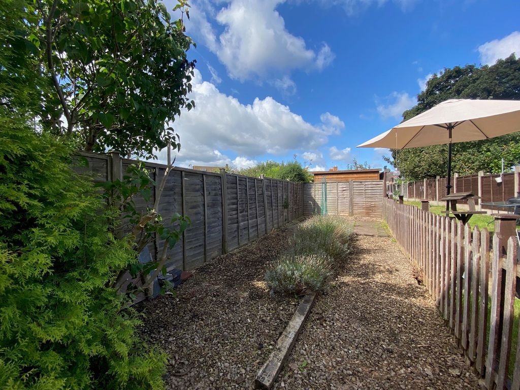 Property photo 2 of 10 Garden