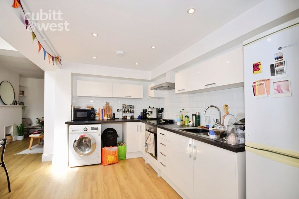 Property photo 3 of 12 Open-Plan Living