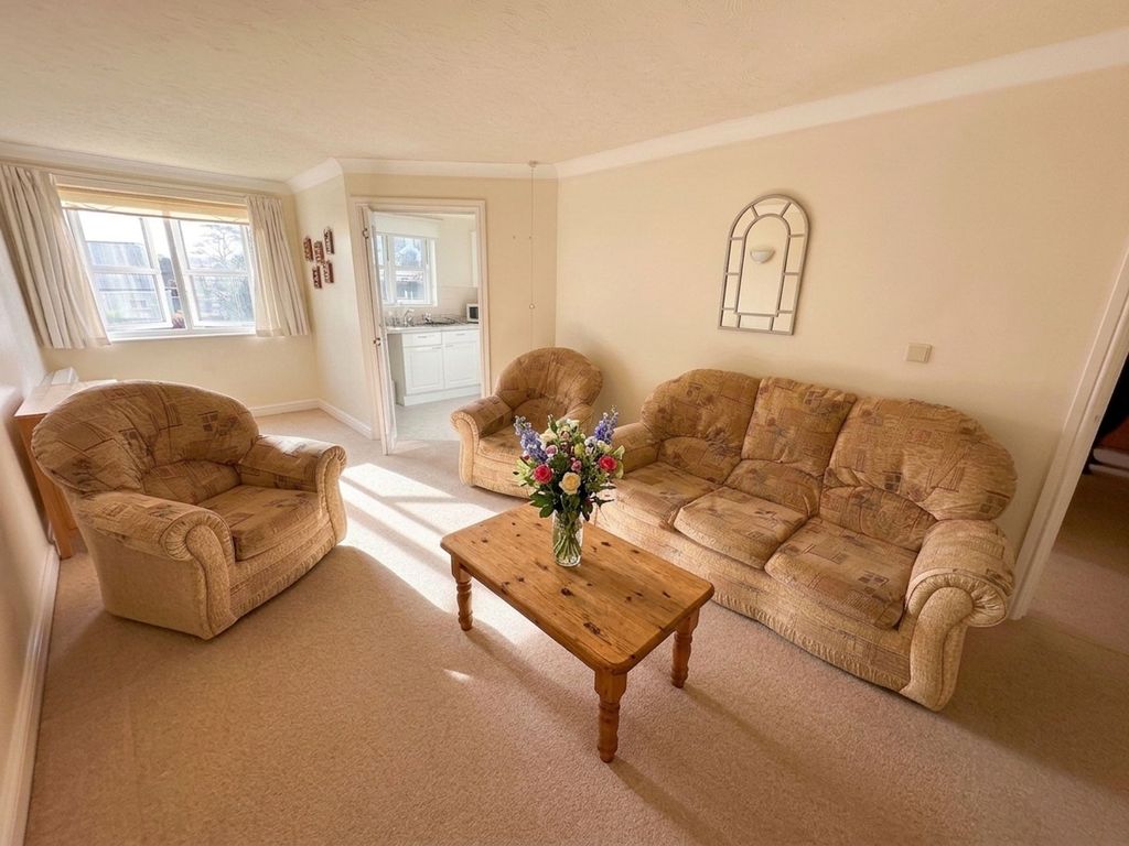 Property photo 3 of 13