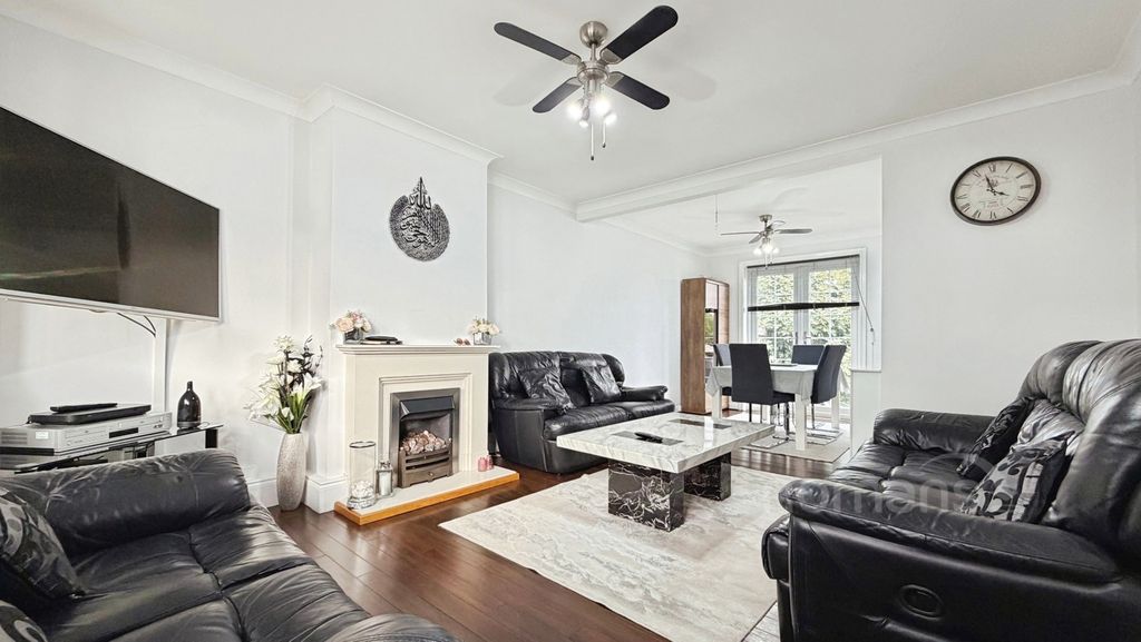 Property photo 2 of 21 Pbox-Img.Jpg
