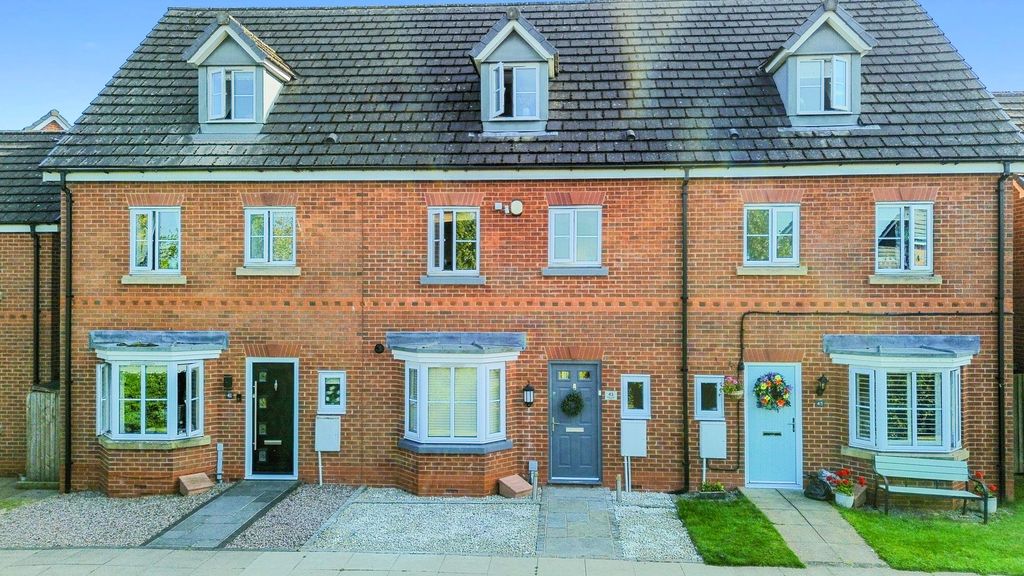 Property photo 1 of 3