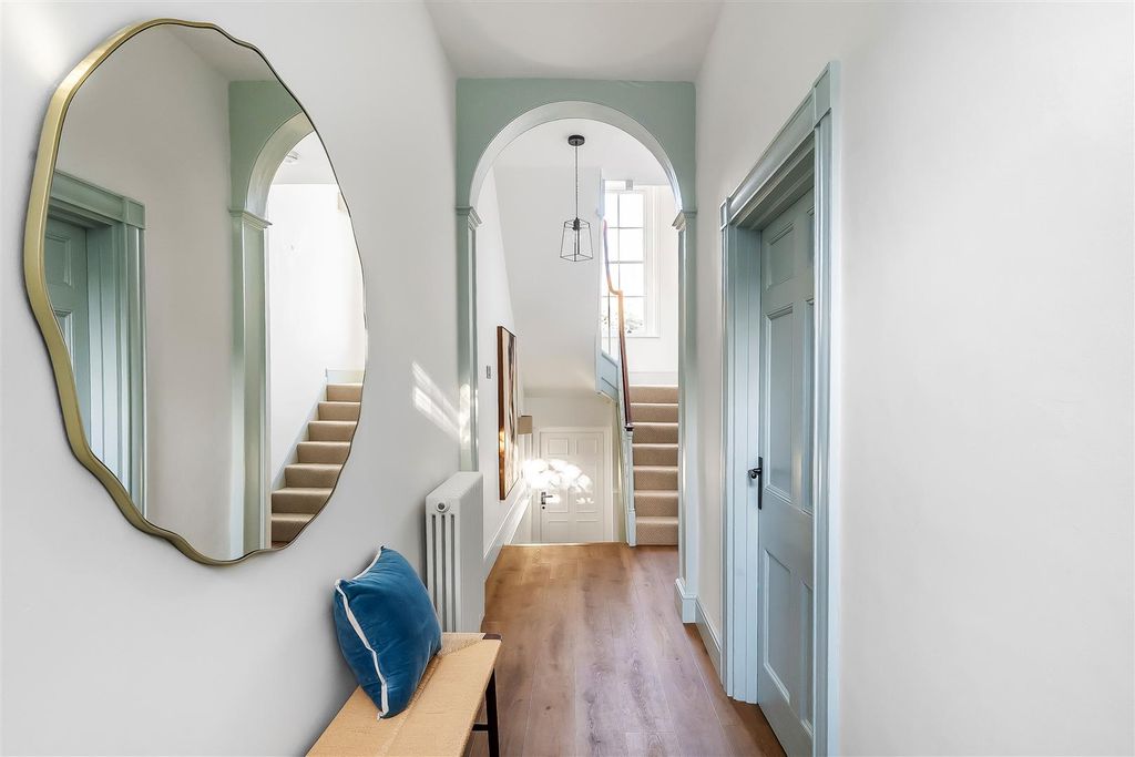 Property photo 3 of 30 Yew-Tree-House-31.Jpg