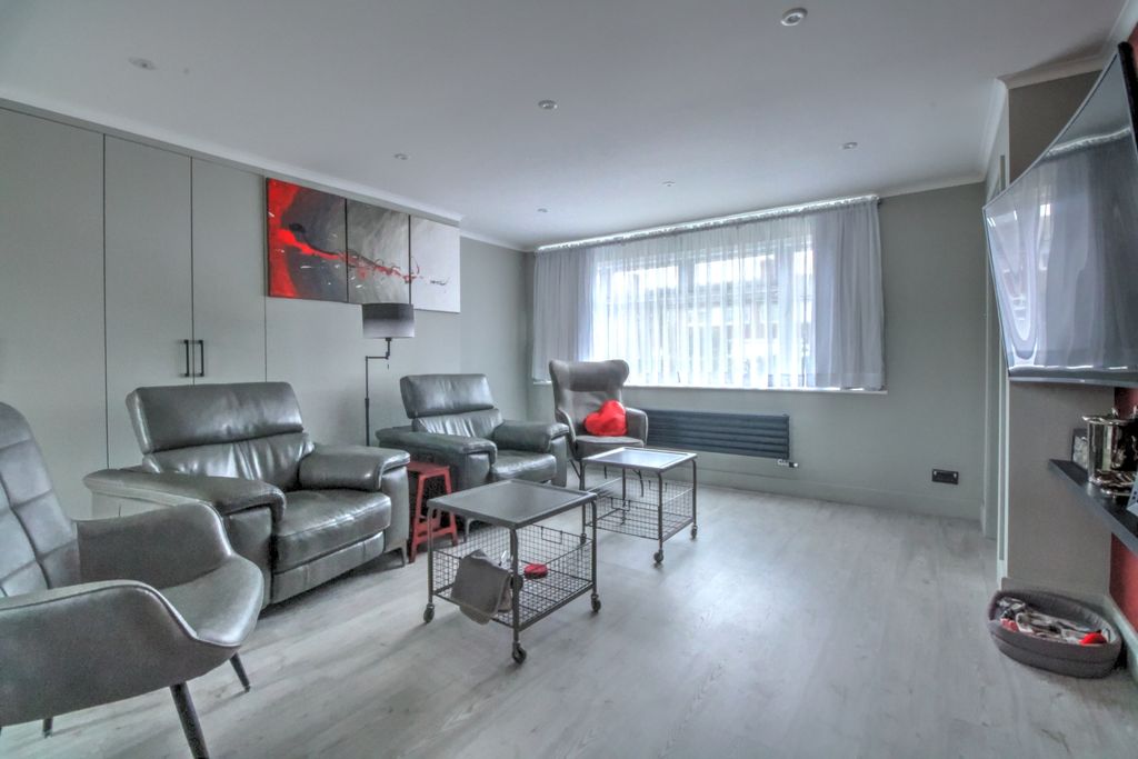 Property photo 3 of 15 Photo #3