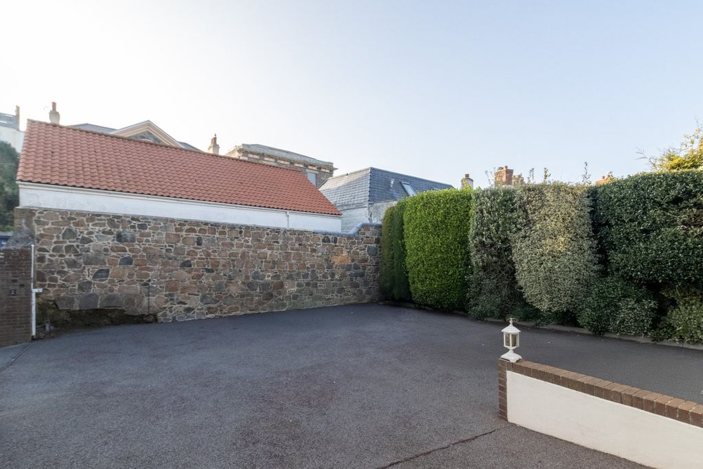 Additional image 27 of 4 bed detached house for saleClifton, St. Peter Port, Guernsey GY1