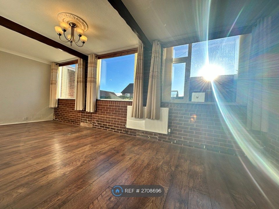 Property photo 2 of 35