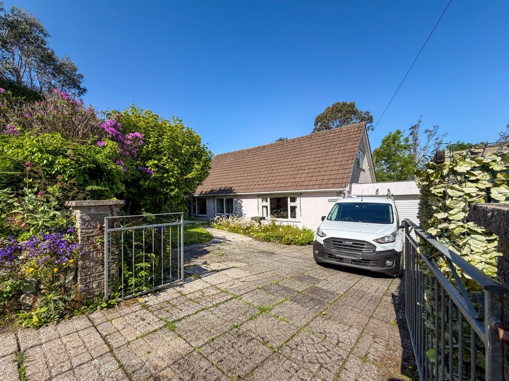 Property photo 2 of 25 5149824