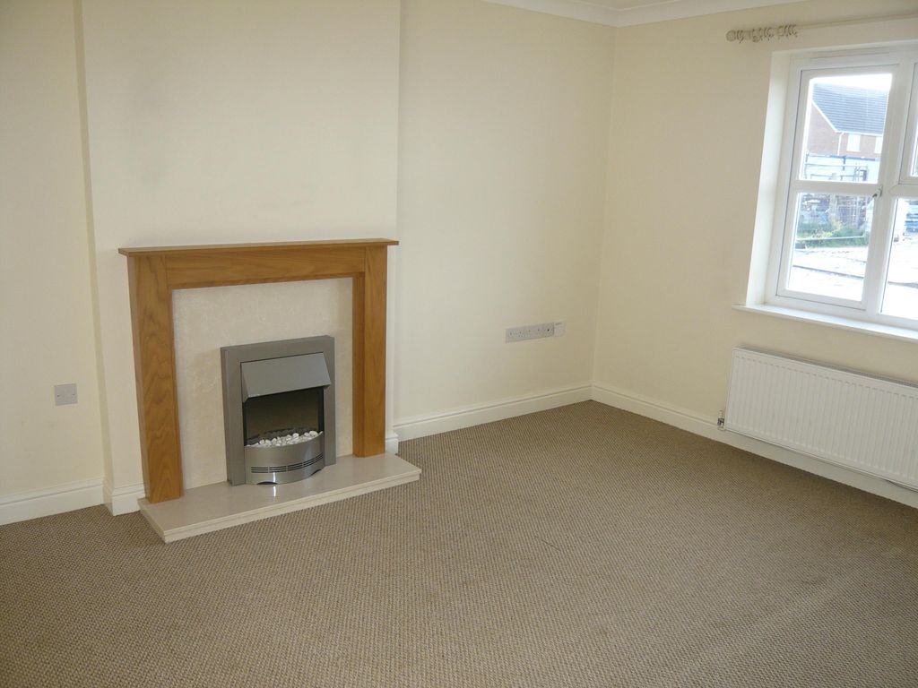 Property photo 2 of 8 Living Room